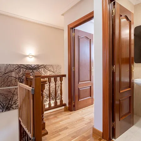 De La Guardia Rosal Apartman *